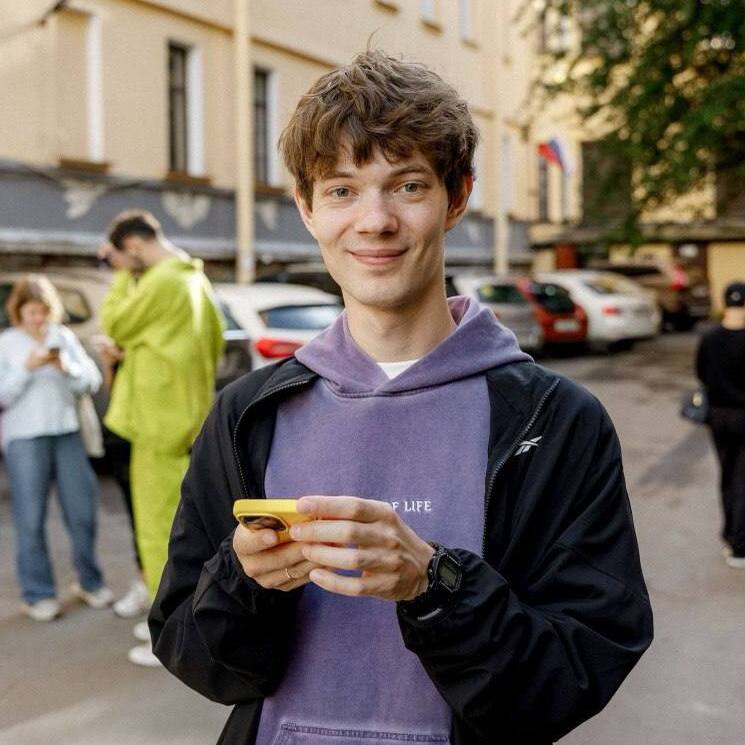 Алексей Ларин